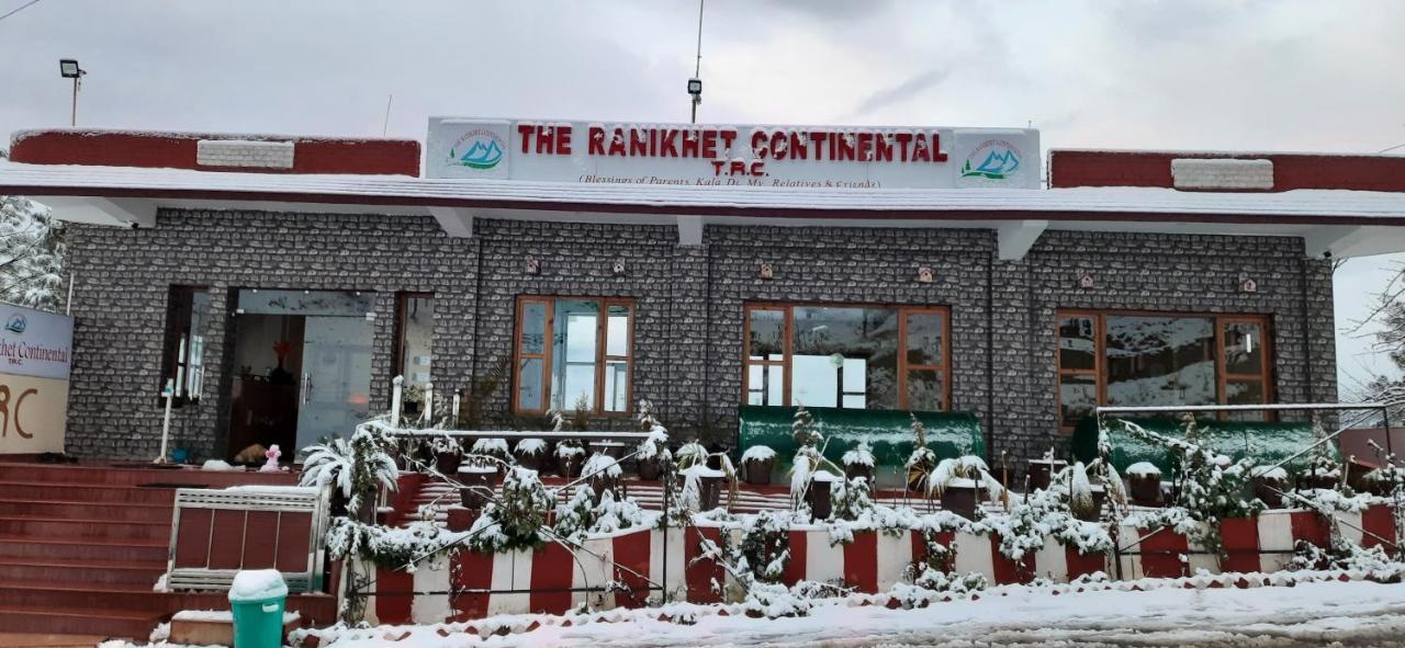 Готель The Ranikhet Continental Екстер'єр фото