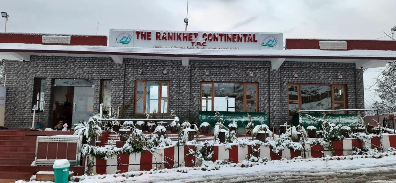 Готель The Ranikhet Continental Екстер'єр фото