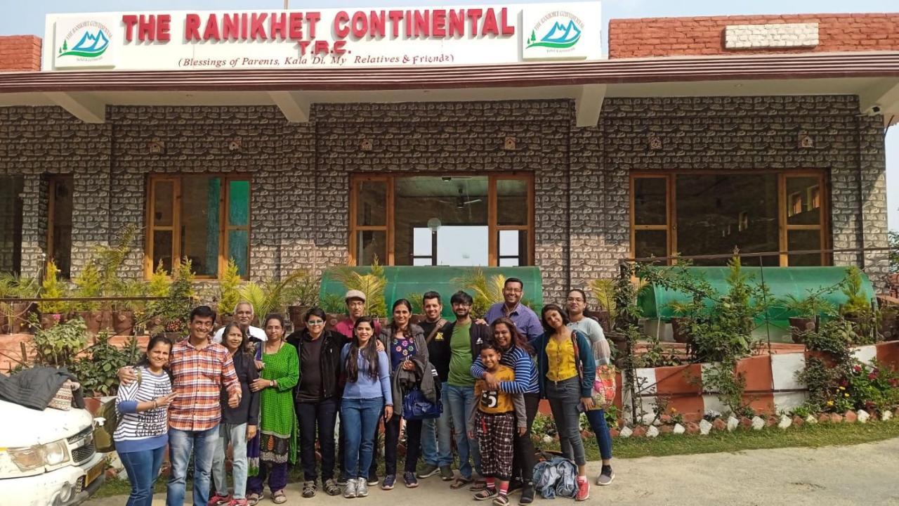 Готель The Ranikhet Continental Екстер'єр фото